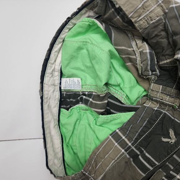 American Eagle Outfitters Plaid Army Tan Bermuda Shorts w/ Pockets Men's Size 32 - Picture 7 of 8